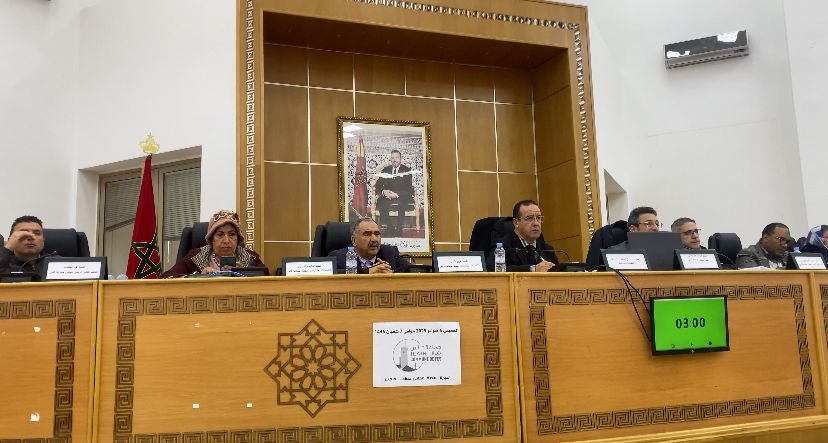 المجلس الجماعي لفاس يصوت على فسخ عقدة “سيتي باس”