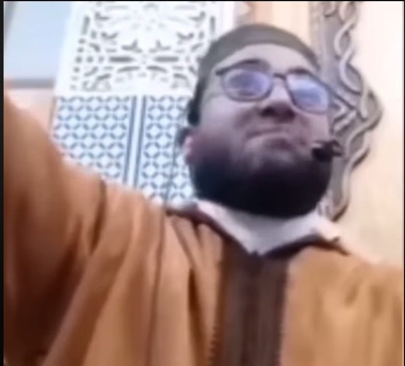 بعد انتقاده ولوج النساء للمساجد.. “الأوقاف” تستفسر إماما باولاد تايمة