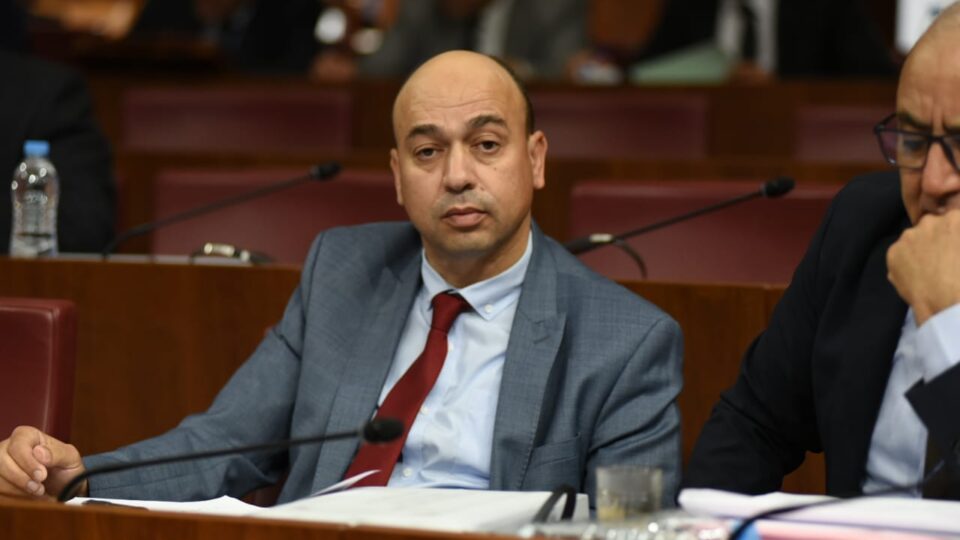 الأعوان العرضيون بجماعة تازة يصعّدون احتجاجاتهم بعد تجاهل مطالبهم