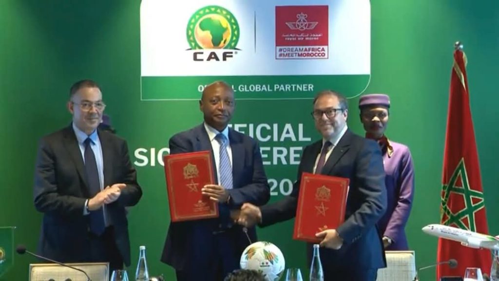 الخطوط الملكية المغربية تُوقّع عقد رعاية مع الاتحاد الإفريقي لكرة القدم