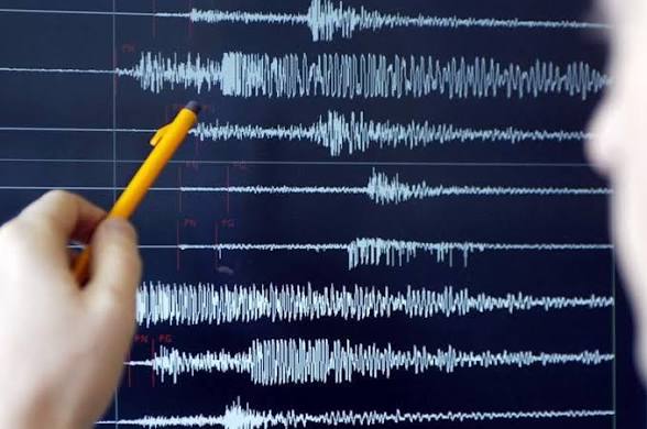 تفاصيل هزة أرضية بقوة 4.8 بجهة فاس مكناس